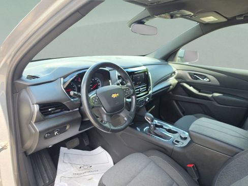 Used 2023 Chevrolet Traverse LT FWD image 13