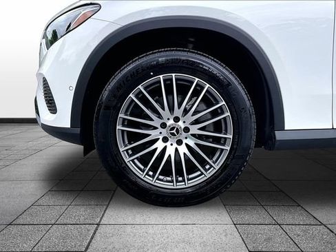 Used 2026 Mercedes-Benz GLC 300 4MATIC image 37