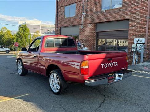 Used 1995 Toyota Tacoma RWD image 10