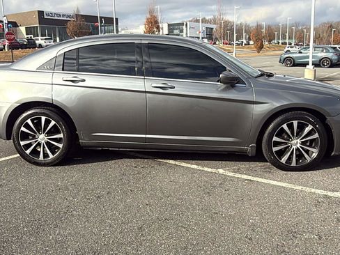 Used 2013 Chrysler 200 Limited w/ Sun/Sound Group image 4