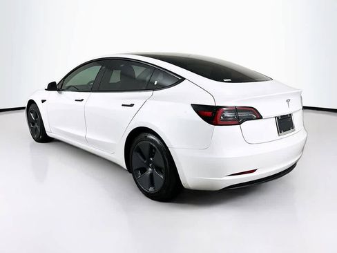 Used 2021 Tesla Model 3 Standard Range Plus image 4