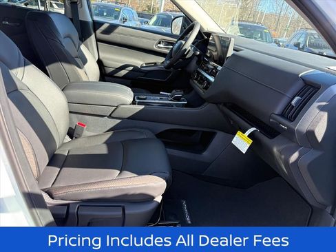 New 2026 Nissan Pathfinder SL w/ SL Premium Package AWD/4WD image 19