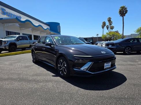Used 2025 Hyundai Sonata SEL FWD image 4