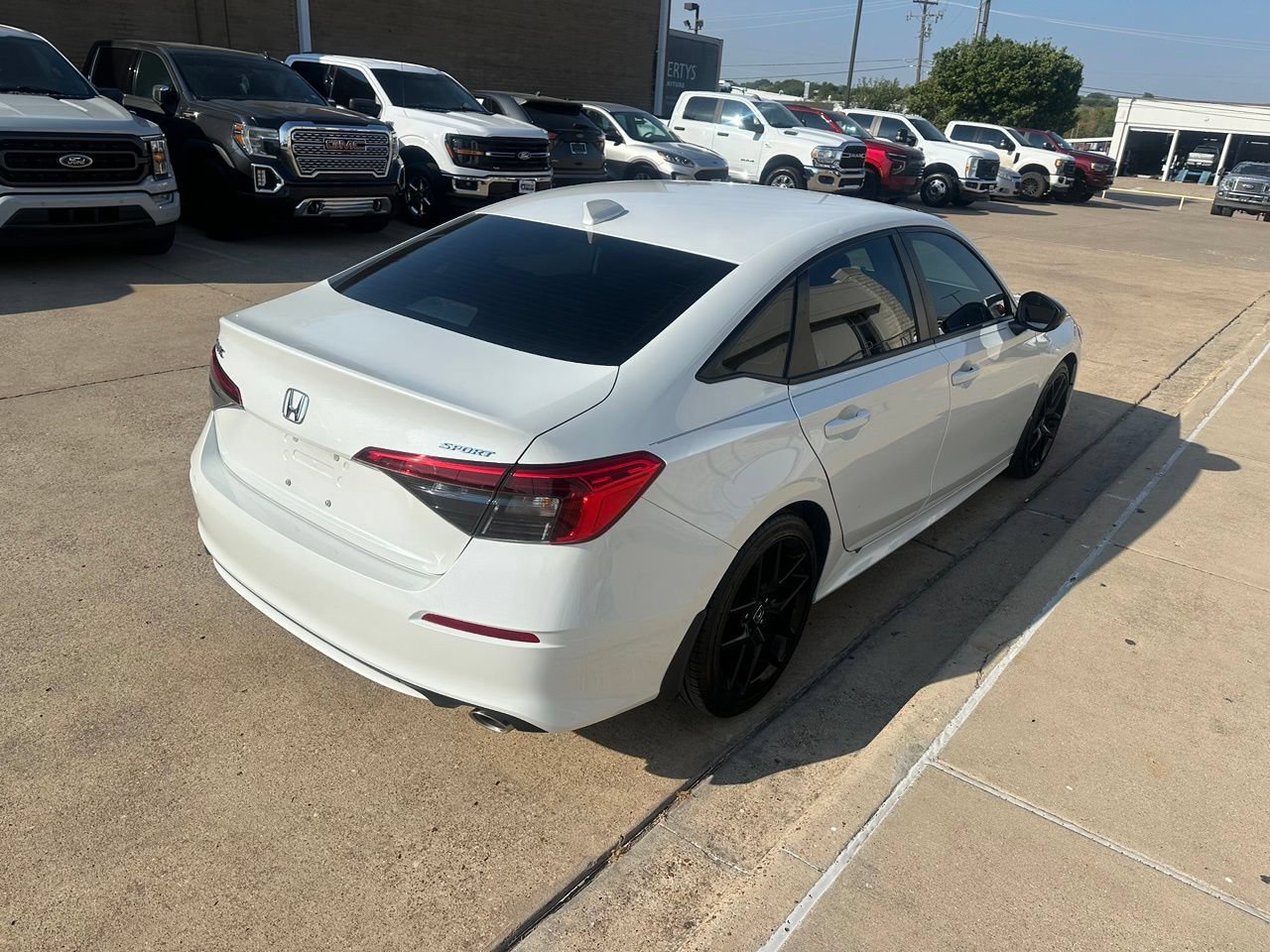 Used 2023 Honda Civic Sport image 12