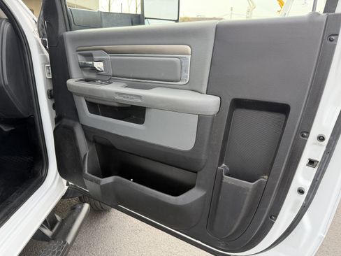 Used 2017 RAM 5500 Tradesman w/ Power & Remote Entry Group image 15