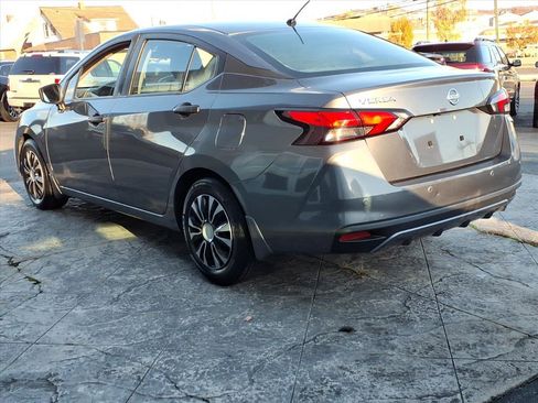 Used 2020 Nissan Versa S image 4