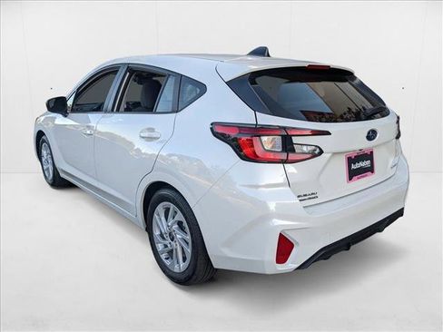 Certified 2025 Subaru Impreza 2.0i image 9