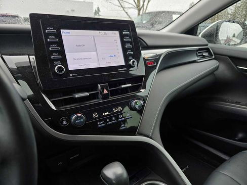 Certified 2022 Toyota Camry SE image 30