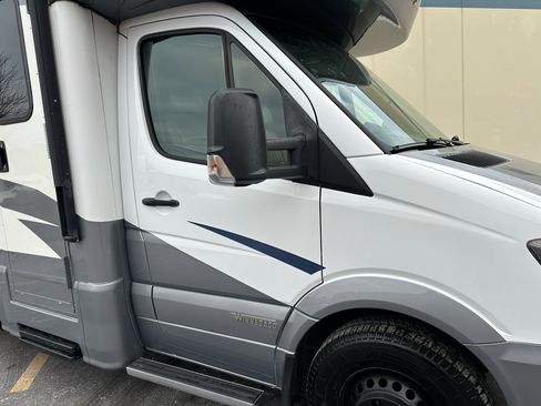 Used 2017 Mercedes-Benz Sprinter 3500 image 12