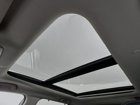 Certified 2023 Honda Pilot Touring image 23