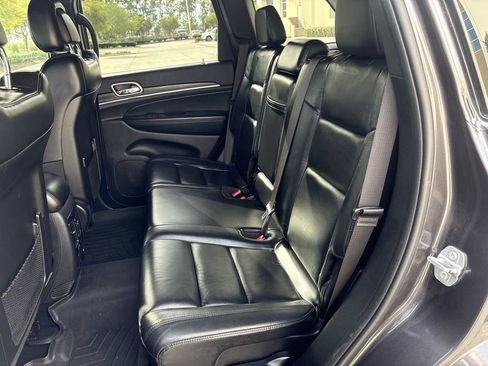 Used 2019 Jeep Grand Cherokee Limited w/ Trailer Tow Group IV image 12