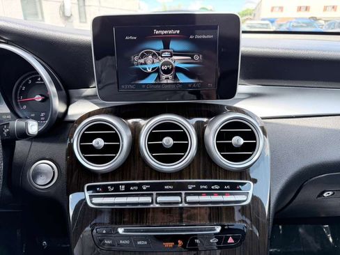 Used 2017 Mercedes-Benz GLC 300 4MATIC image 40