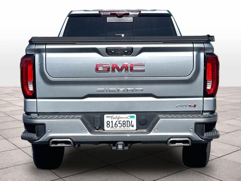 Used 2025 GMC Sierra 1500 AT4 w/ Technology Package AWD/4WD image 8