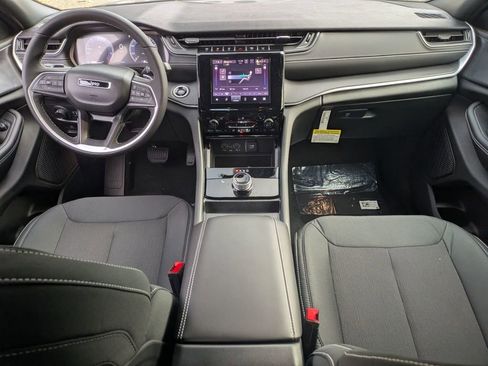 New 2025 Jeep Grand Cherokee Laredo X image 27