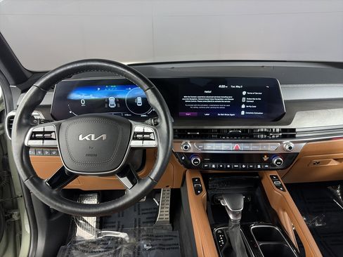 Certified 2024 Kia Telluride SX X-Line AWD/4WD image 3