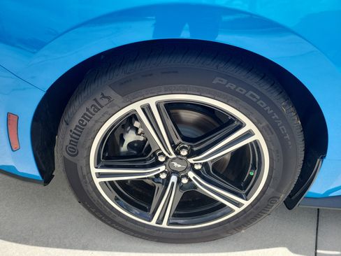 Used 2025 Ford Mustang Premium RWD image 9