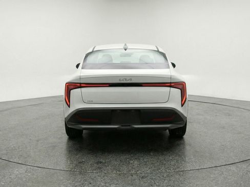 Used 2025 Kia K4 LXS image 7