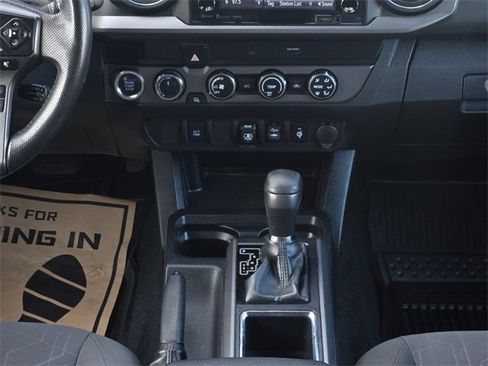 Certified 2019 Toyota Tacoma TRD Sport image 18