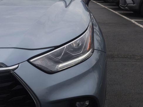 Used 2023 Toyota Highlander Platinum AWD/4WD image 24