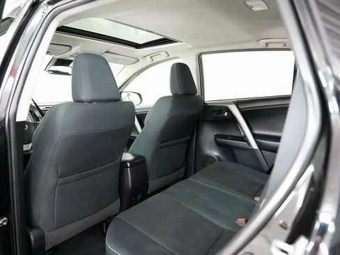 Used 2017 Toyota RAV4 XLE image 40