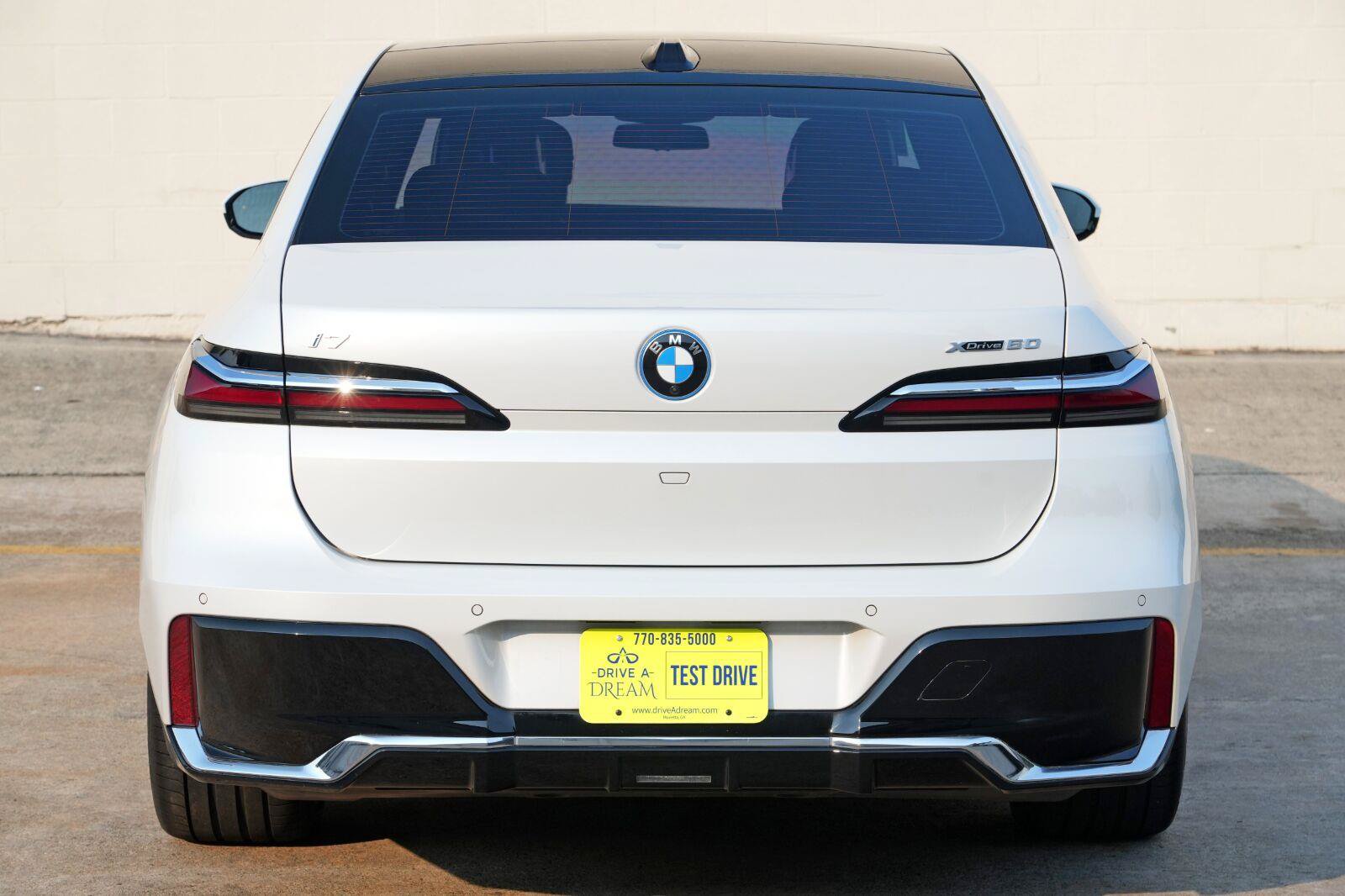 Used 2023 BMW i7 xDrive60 w/ Executive Package 2 AWD/4WD image 65