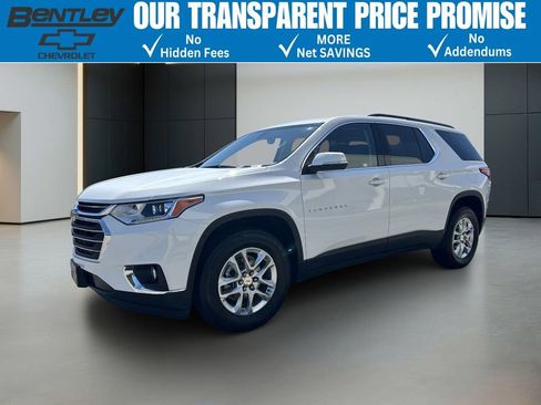 Used 2021 Chevrolet Traverse LT FWD image 1