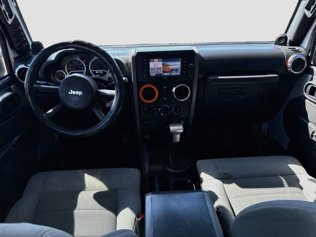 Used 2008 Jeep Wrangler Unlimited Rubicon w/ Dual Top Group AWD/4WD image 25