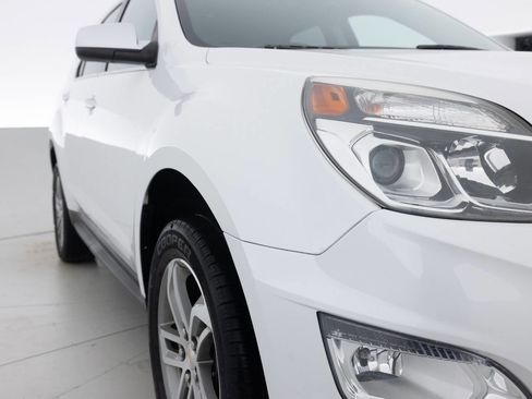 Used 2016 Chevrolet Equinox LTZ w/ Enhanced Convenience Package FWD image 11