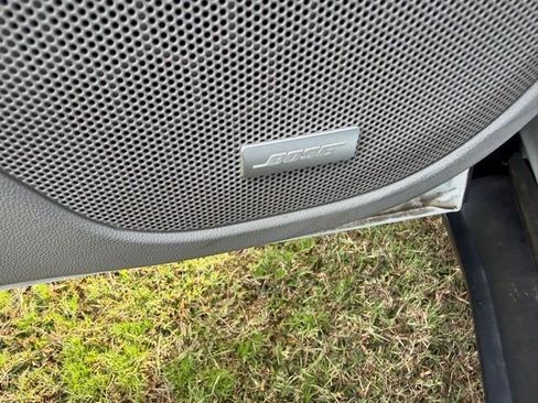 Certified 2023 GMC Acadia SLT image 17