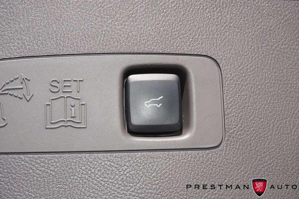 Used 2023 Lincoln Corsair Reserve w/ Equipment Group 201A AWD/4WD image 37
