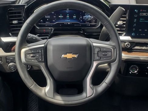 Used 2023 Chevrolet Silverado 1500 LT AWD/4WD image 25