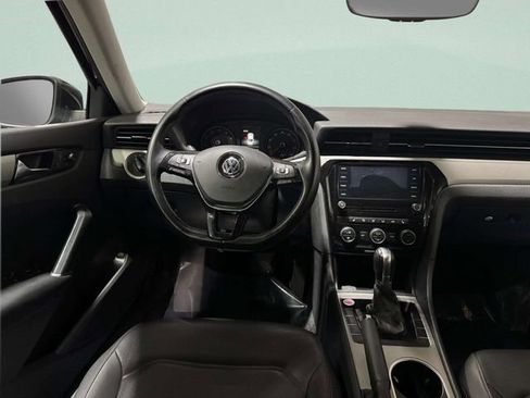 Used 2020 Volkswagen Passat 2.0T SE image 12