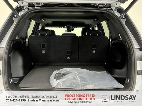 New 2025 Jeep Grand Cherokee Altitude image 8