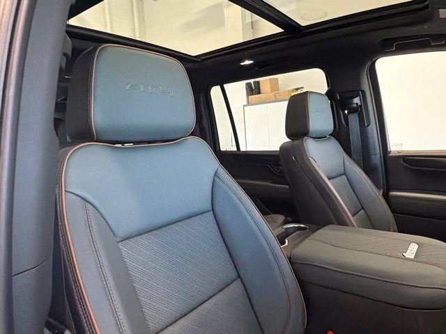 Used 2026 GMC Yukon XL AT4 AWD/4WD image 43