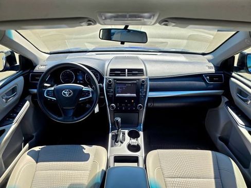 Used 2015 Toyota Camry SE FWD image 12