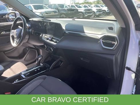 Used 2025 Chevrolet TrailBlazer LT w/ Convenience Package AWD/4WD image 28