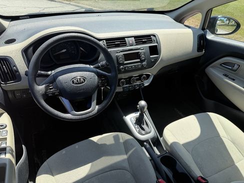 Used 2013 Kia Rio LX w/ PWR Pkg FWD image 9