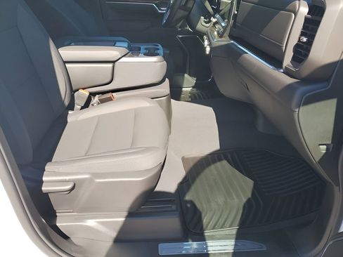 New 2026 GMC Sierra 1500 Elevation image 16