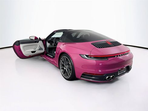 Used 2023 Porsche 911 Targa 4S w/ Premium Package AWD/4WD image 34