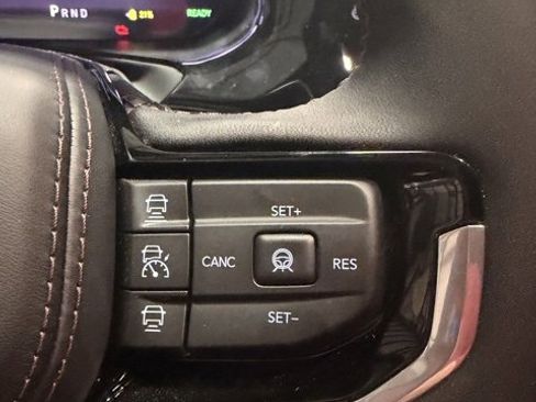 Used 2025 Jeep Wagoneer S Limited image 18