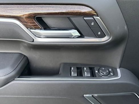 New 2026 GMC Sierra 1500 Elevation image 11