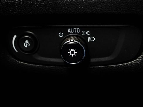 Used 2023 Chevrolet Traverse LT w/ LPO, Floor Liner Package AWD/4WD image 29