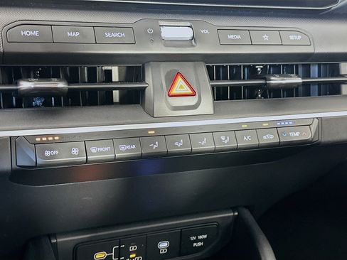 Used 2025 Kia K4 FWD image 23