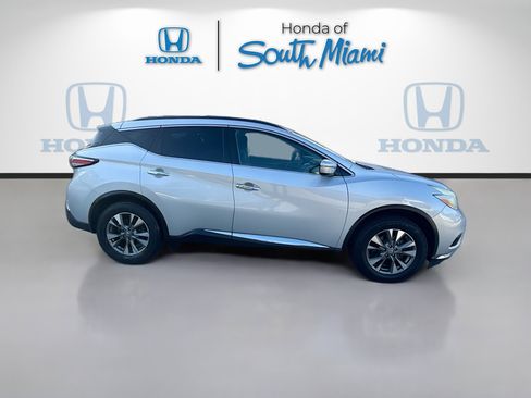 Used 2017 Nissan Murano SV FWD image 8