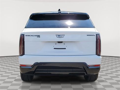 New 2025 Cadillac Escalade IQ Sport 2 w/ LPO, ONYX Package image 5