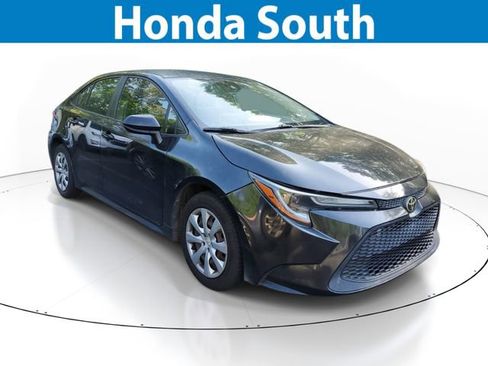 Used 2020 Toyota Corolla LE image 1