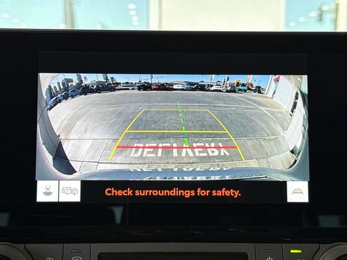 Certified 2024 Toyota Grand Highlander FWD image 31