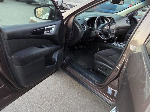 Used 2015 Nissan Pathfinder SV w/ Cargo Package image 25