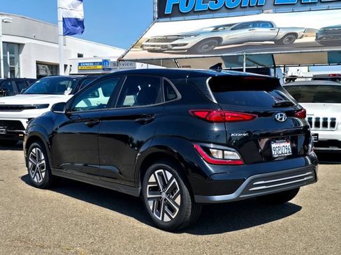 Used 2023 Hyundai Kona SEL FWD image 6