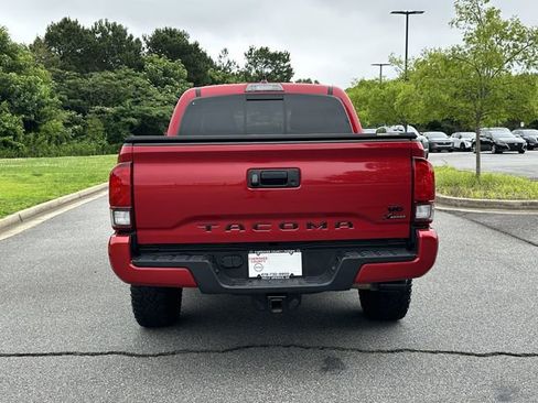 Used 2022 Toyota Tacoma SR5 w/ Technology Package RWD image 8